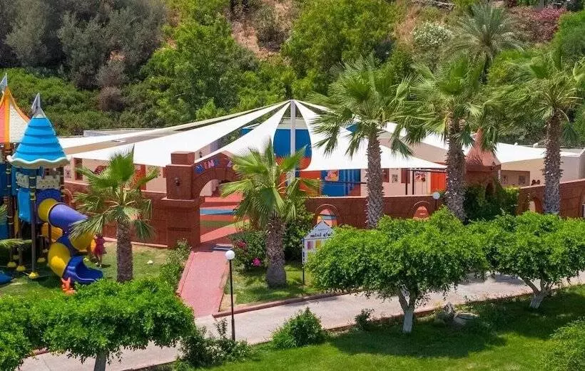 Yasmin Bodrum Resort