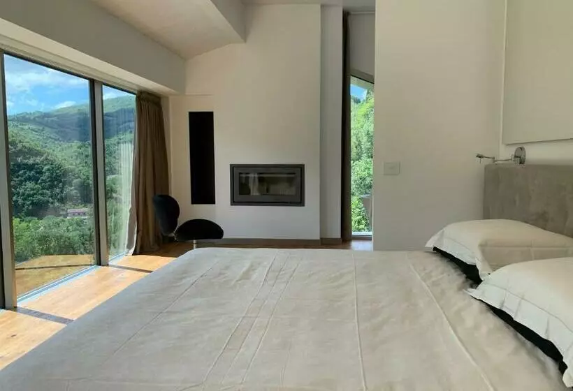 Aamiaismajoitus (B&B) La Forestale  La Suite Royale