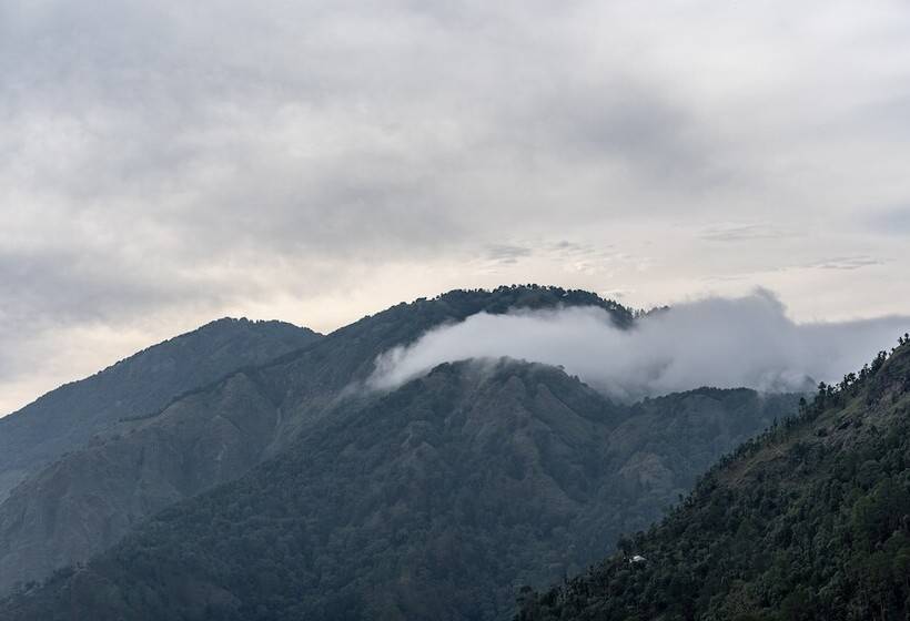 בית מלון כפרי The Goat Village Escape