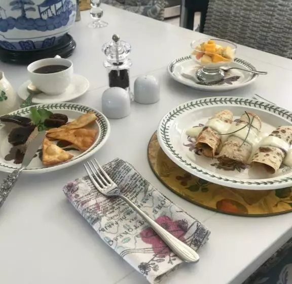 Majatalo Chartwell House