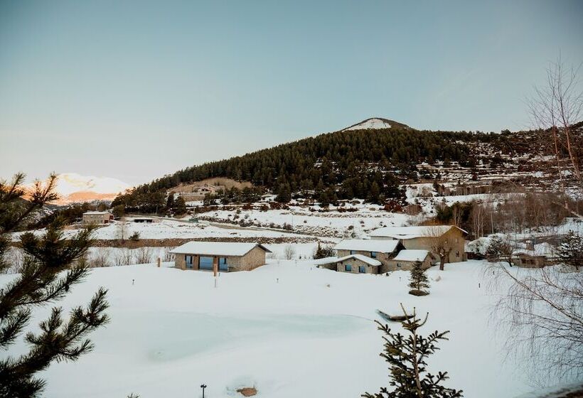 هتل Les Pardines 1819 Mountain Suites & Spa