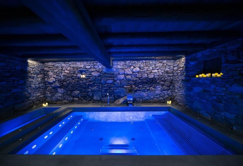 هتل Les Pardines 1819 Mountain Suites & Spa