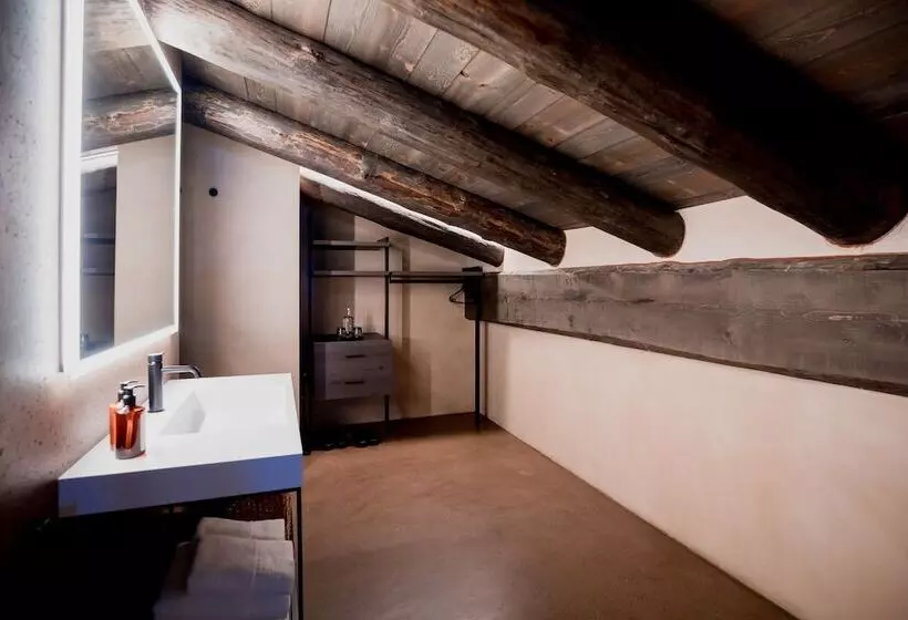 هتل Les Pardines 1819 Mountain Suites & Spa