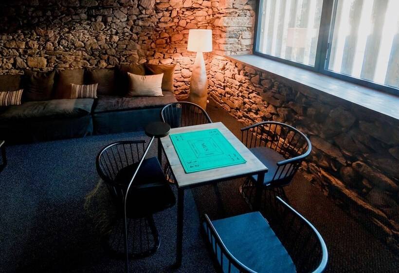 هتل Les Pardines 1819 Mountain Suites & Spa