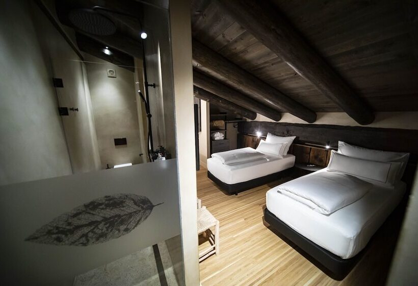 هتل Les Pardines 1819 Mountain Suites & Spa