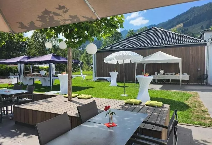 Hotelli Pension Fein & Sein