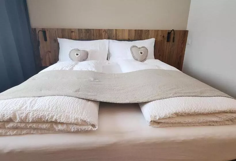 Hotelli Pension Fein & Sein