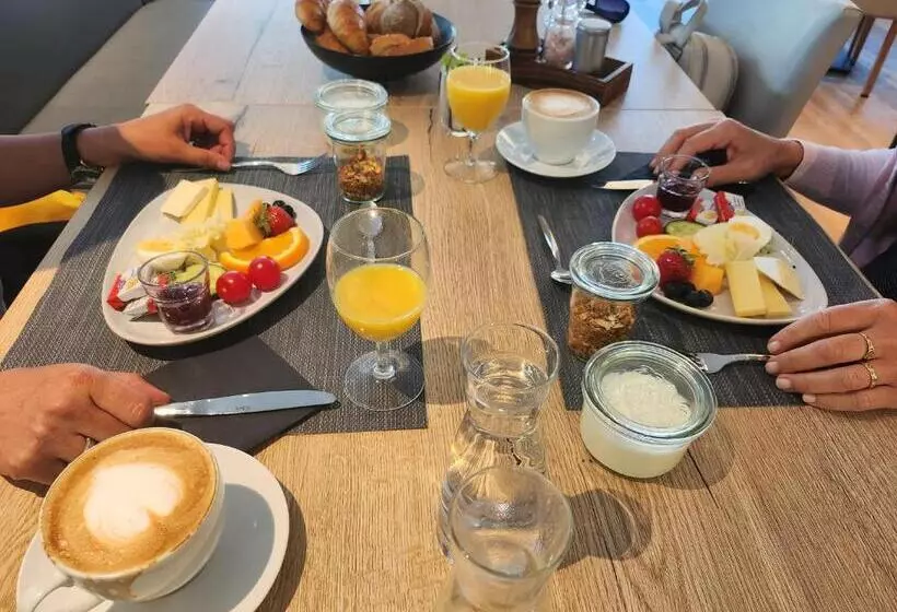 Hotelli Pension Fein & Sein