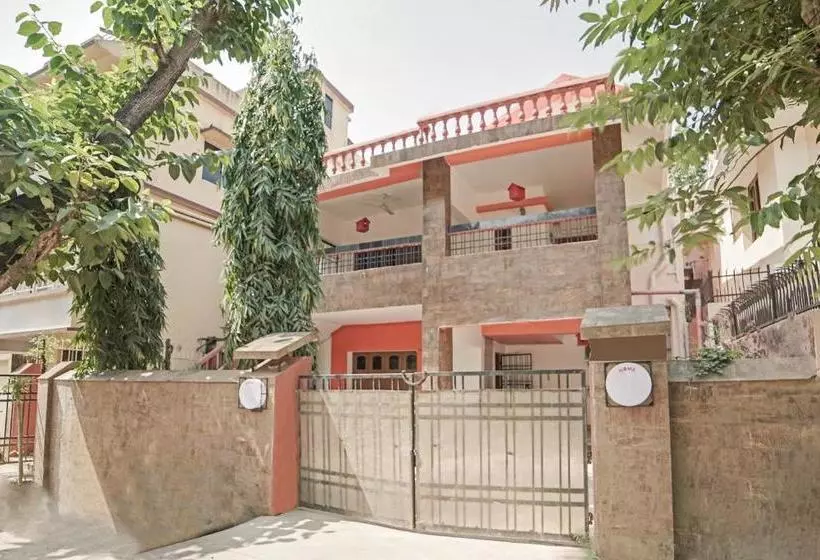 Majatalo Oyo 30104 Artistic Stay Near Barmunda Bus Stand