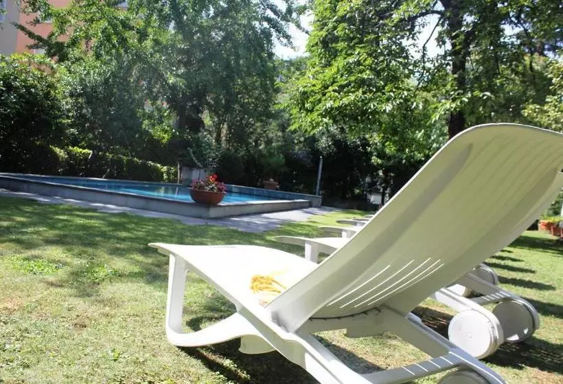 ペンション Villa Olevano