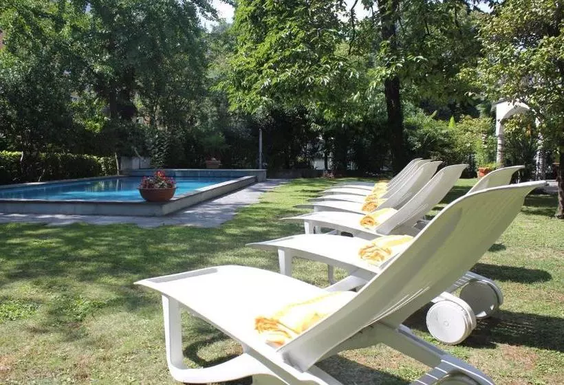 ペンション Villa Olevano