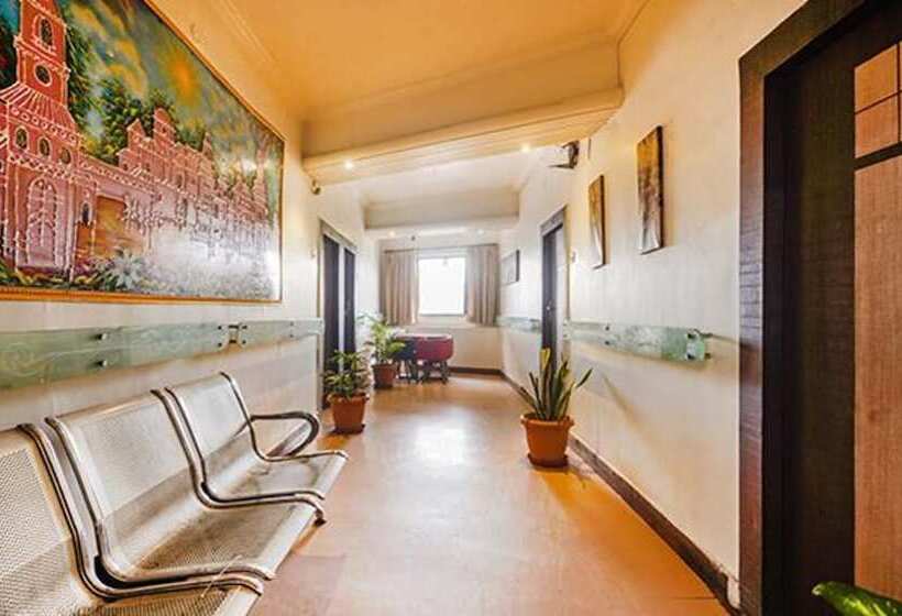 Fabhotel Shravan Nr Eternity Mall