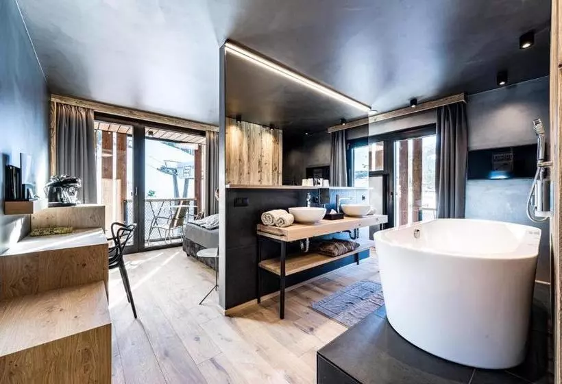 ホテル Almmonte Präclarum Suites Design