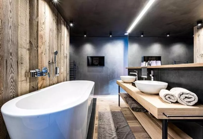 ホテル Almmonte Präclarum Suites Design