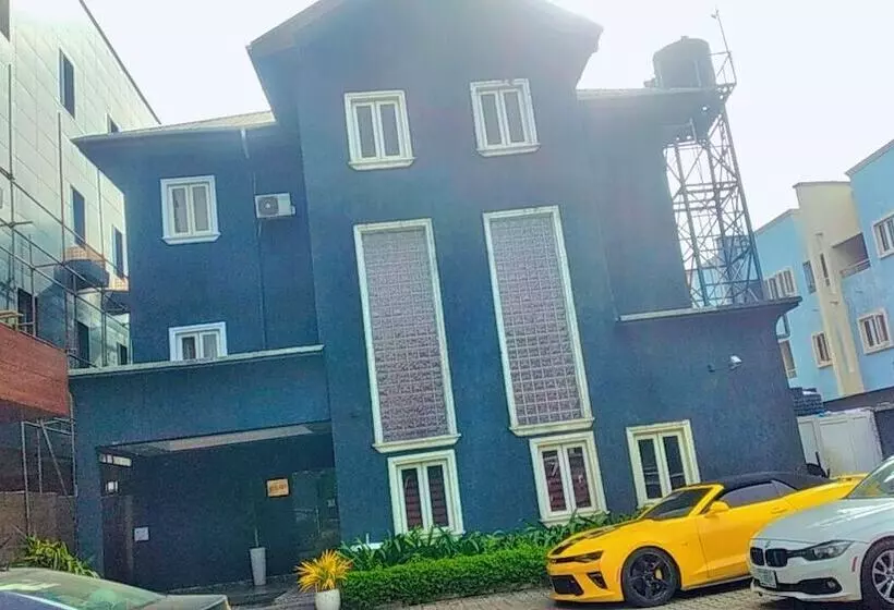 Axor Hotel &suites