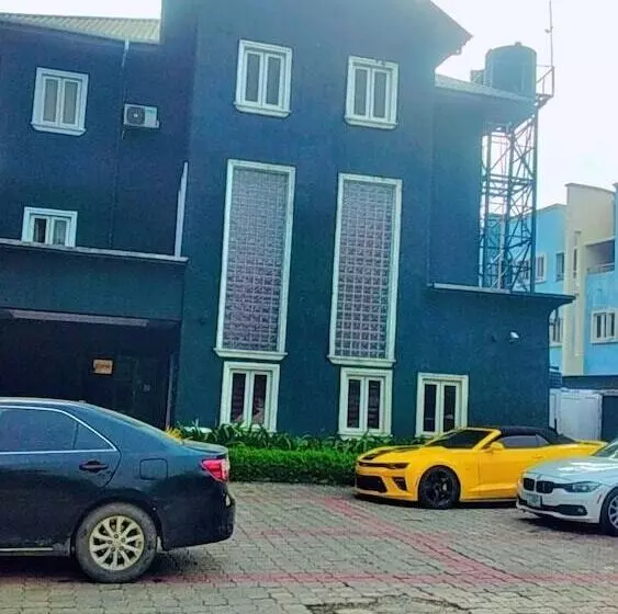 Axor Hotel &suites