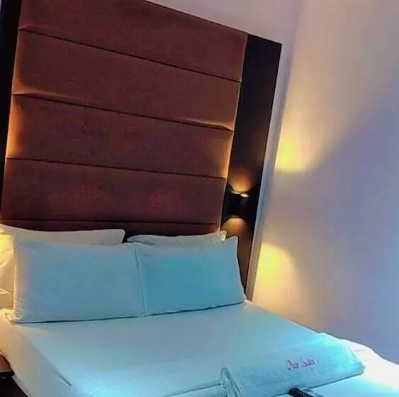 Axor Hotel &suites