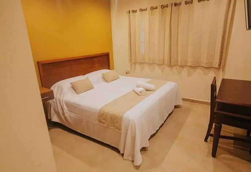 Hotelli Beach Don Gonzalo