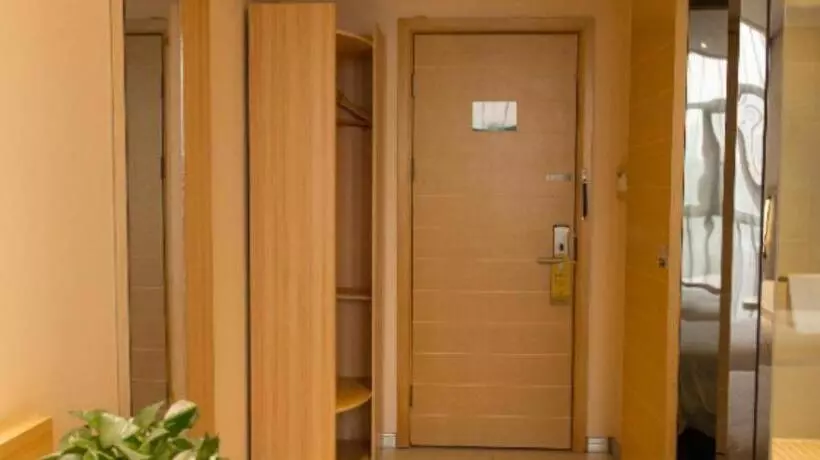 ホテル City Comfort Inn Yichang East Railway Station