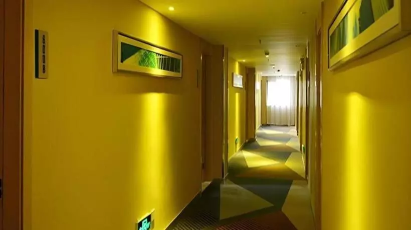 ホテル City Comfort Inn Yichang East Railway Station