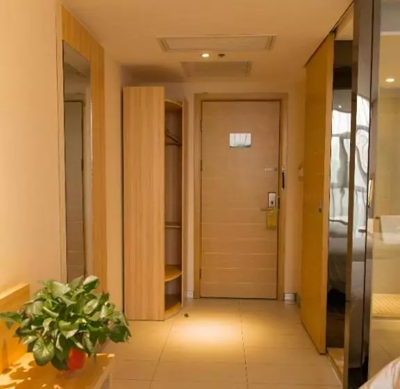 ホテル City Comfort Inn Yichang East Railway Station