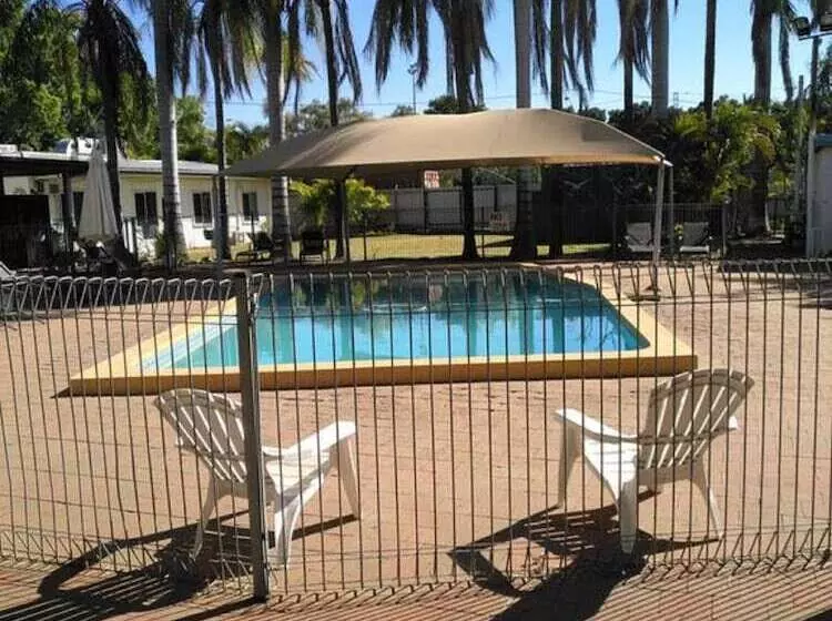 Hotelli Irish Club Accommodation