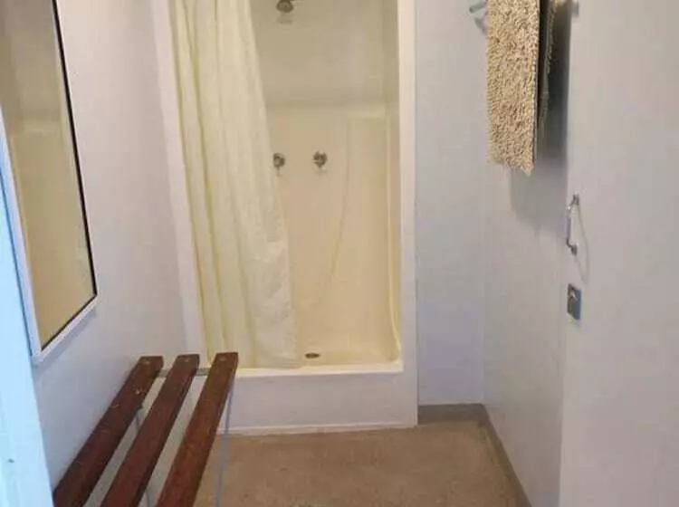 Hotelli Irish Club Accommodation