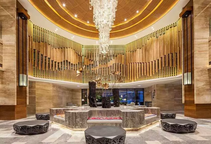 Hotelli Ramada by Wyndham Guergou