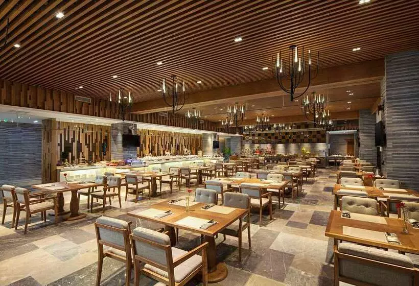 Hotelli Ramada by Wyndham Guergou