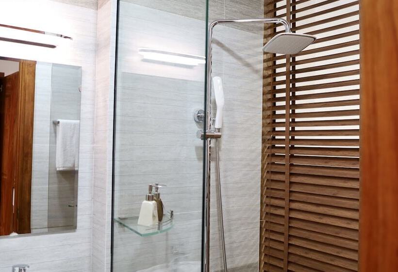 La Fleur Premium Central Apartment