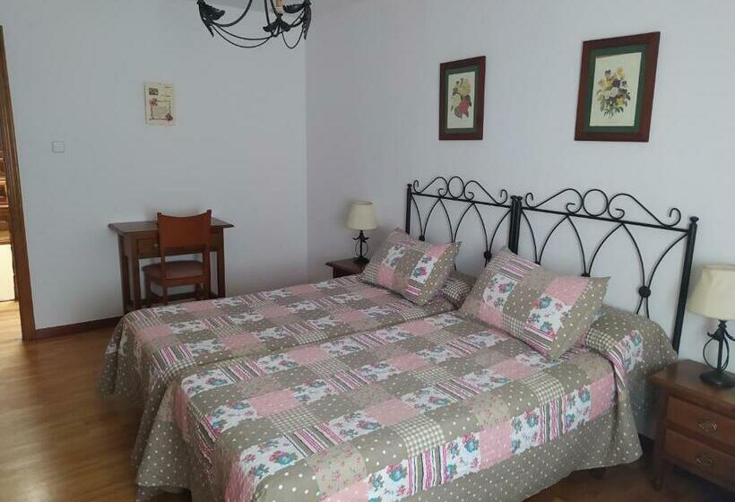 بنسيون Hostal Urbión
