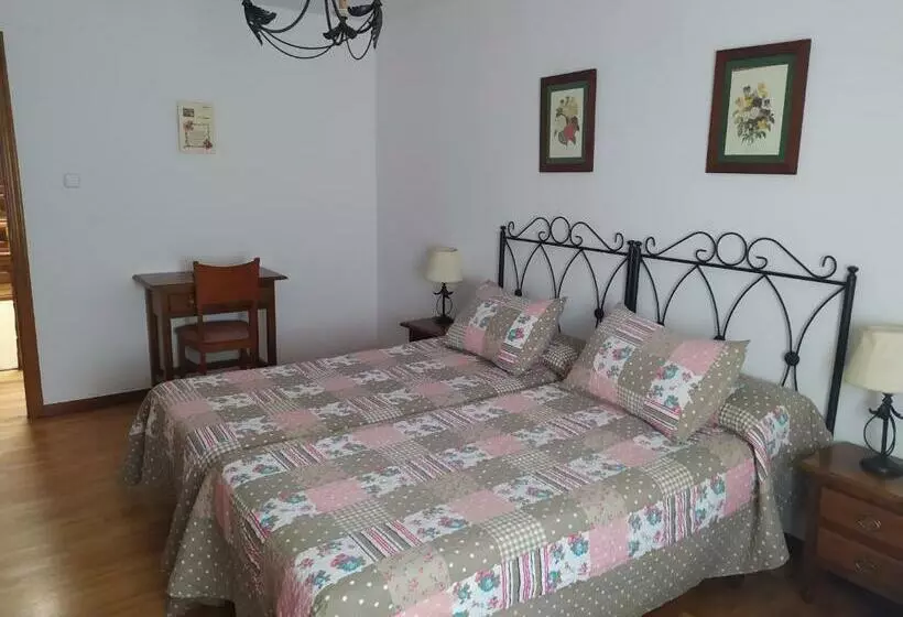 ペンション Hostal Urbión