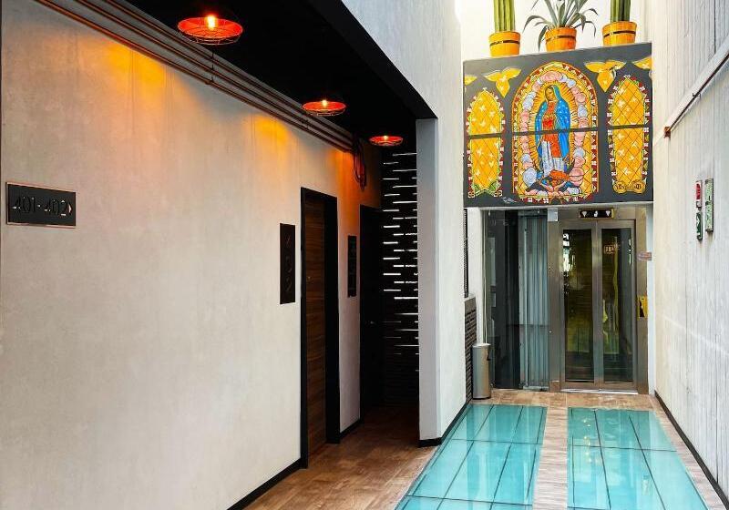 Cadillac Hotel Boutique