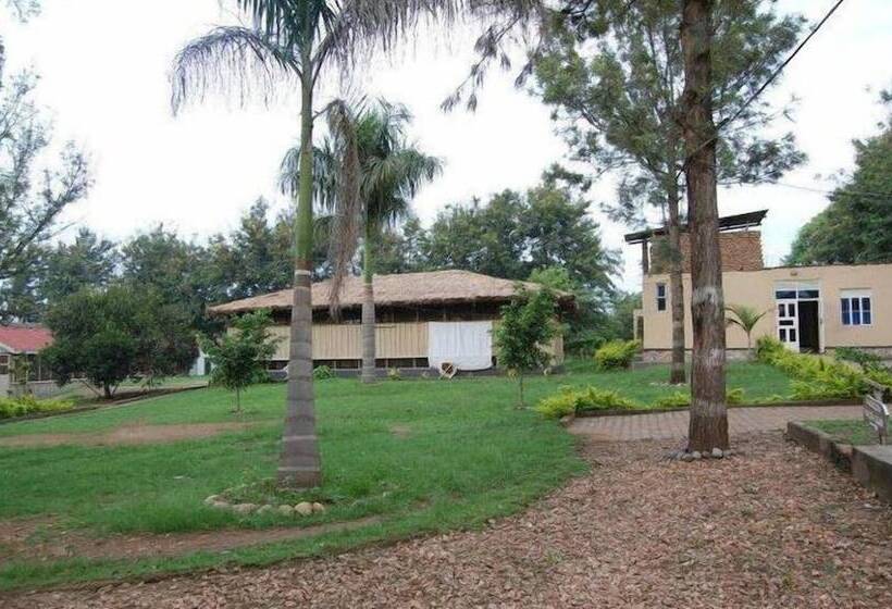 هتل Rwenzori International