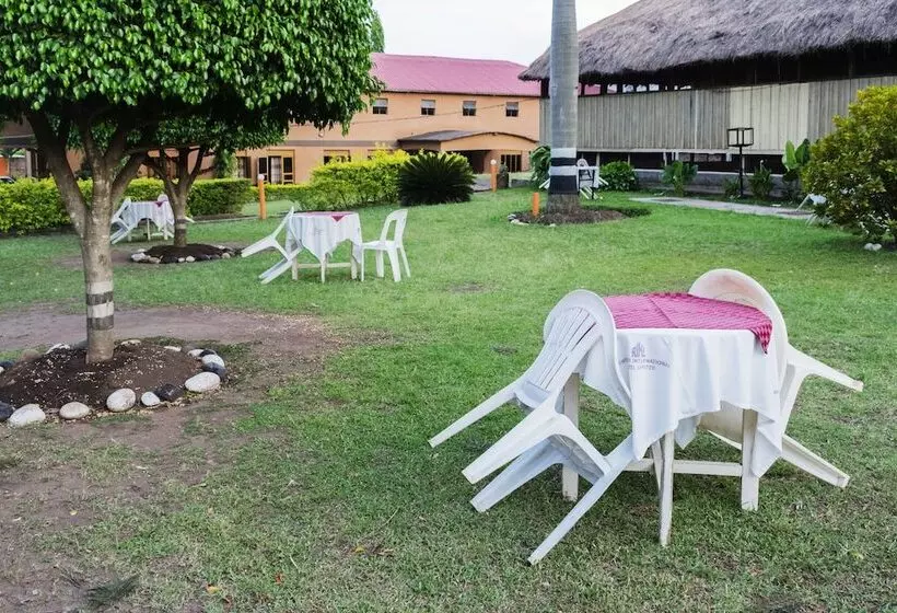 هتل Rwenzori International