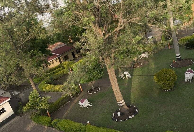 هتل Rwenzori International