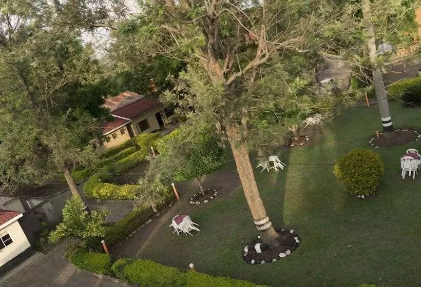 هتل Rwenzori International