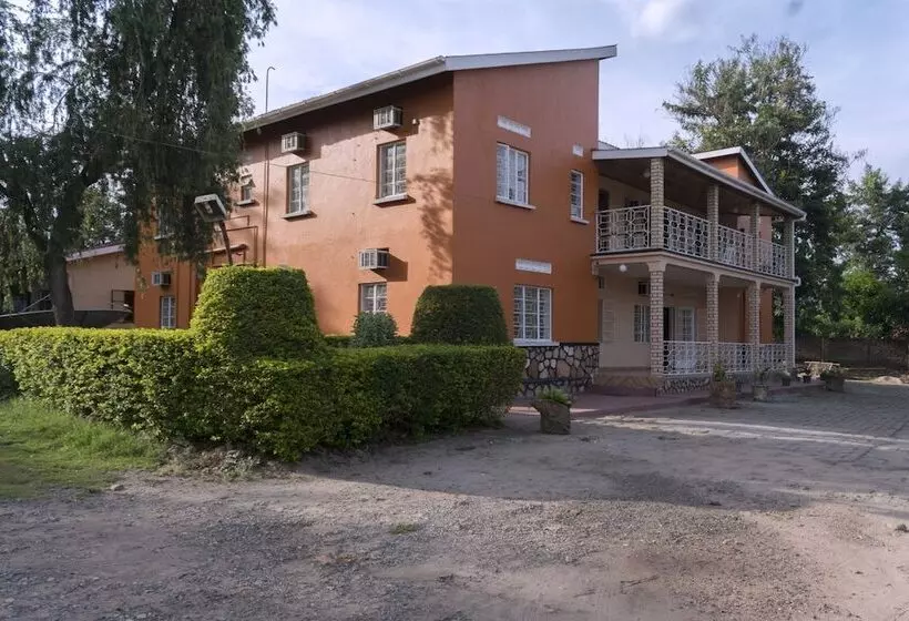 هتل Rwenzori International