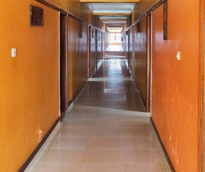 هتل Rwenzori International