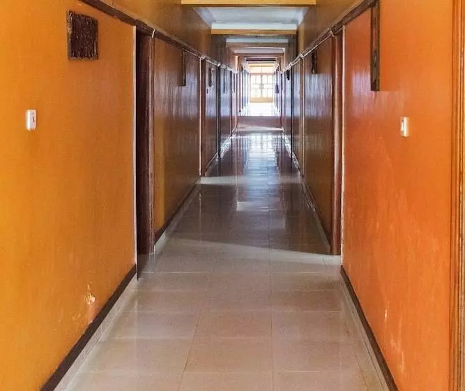 هتل Rwenzori International