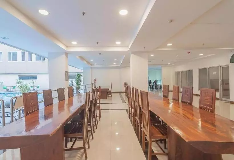 ペンション Reddoorz Apartment @ Emerald Towers Bandung