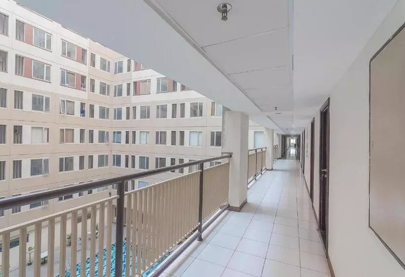 ペンション Reddoorz Apartment @ Emerald Towers Bandung