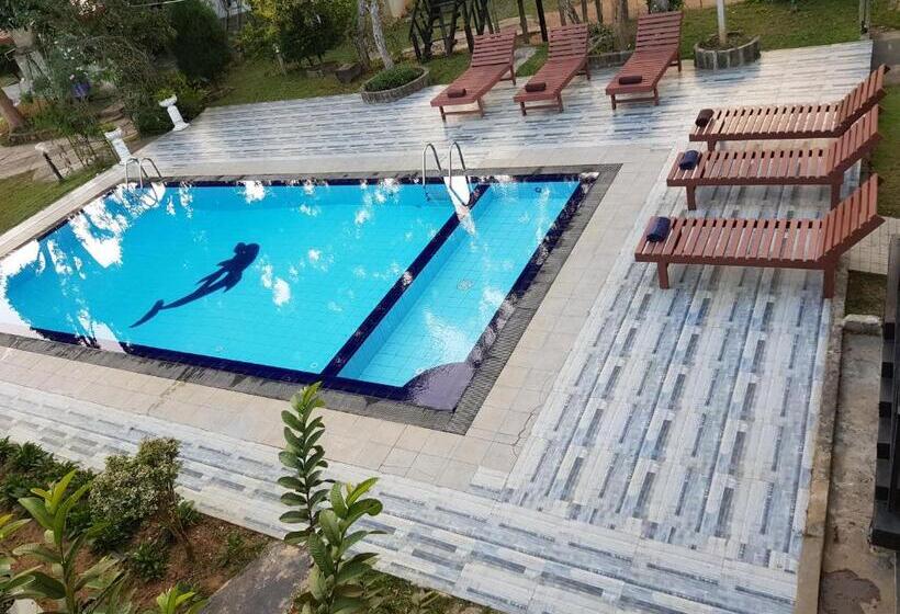 ユースホステル Ella Forest Paradise