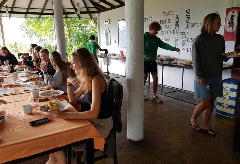 ユースホステル Ella Forest Paradise