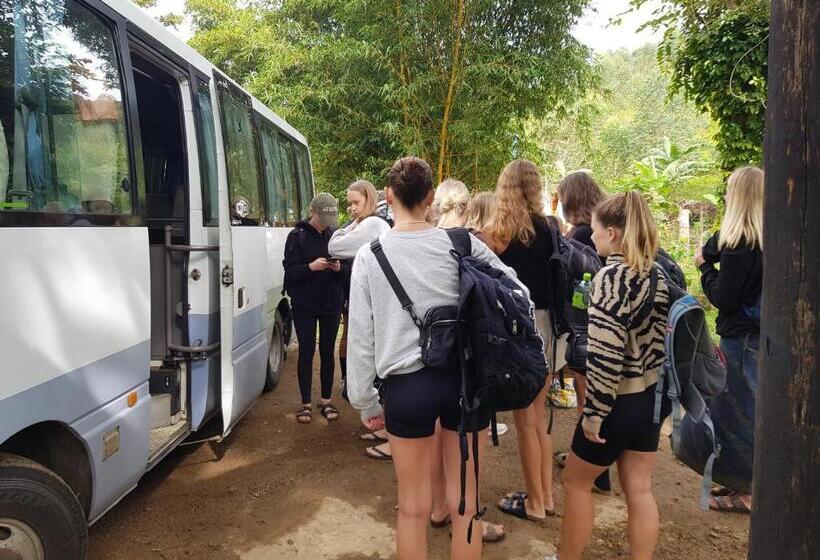 ユースホステル Ella Forest Paradise