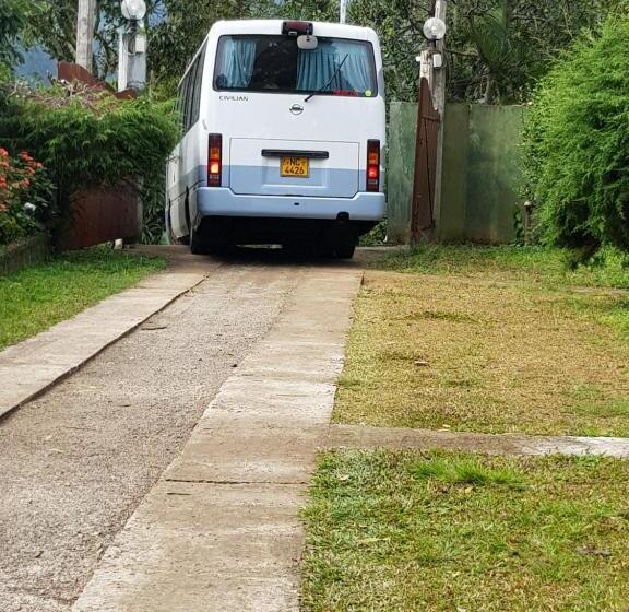 ユースホステル Ella Forest Paradise