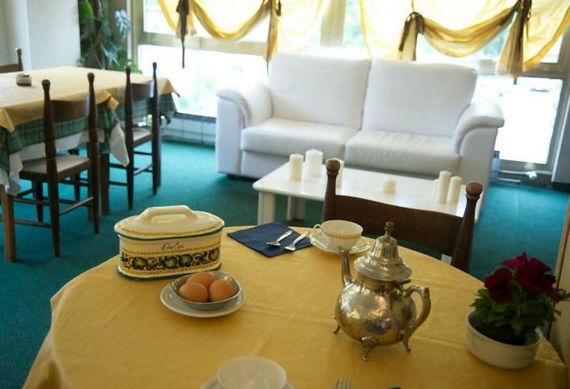 Отель Dell' Olmo