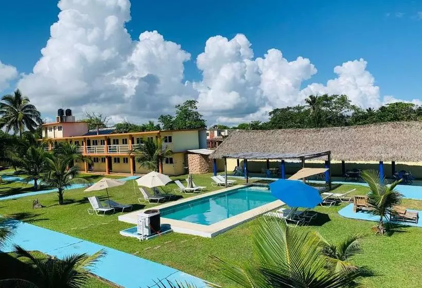 Hotelli La Roca Costa Esmeralda