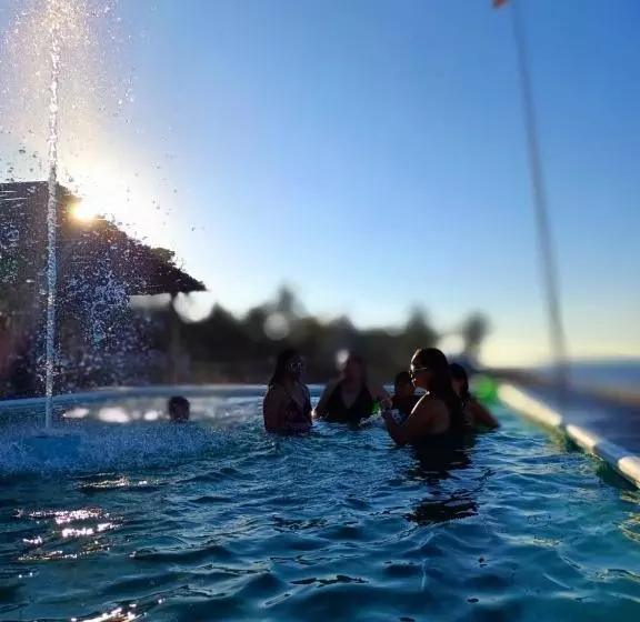 Hotelli La Roca Costa Esmeralda