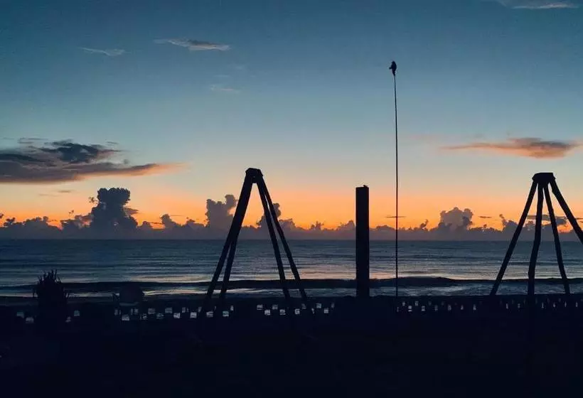 Hotelli La Roca Costa Esmeralda